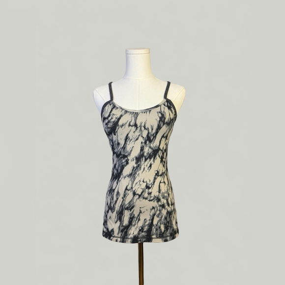 LULULEMON Tank Top Women Size 4 Power Y Pose Racerback Black Tie Dye Stretchy - Picture 2 of 16